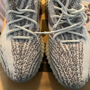 Yeezy 350 V2 Blue Tints